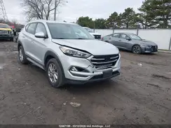 KM8J33A45HU425258 2017 HYUNDAI TUCSON