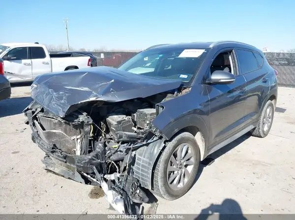 KM8J33A45HU428743 2017 HYUNDAI TUCSON - Image 2
