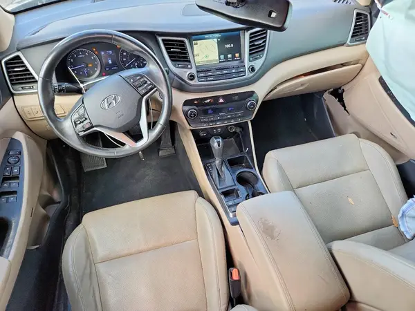 KM8J33A45HU429679 2017 HYUNDAI TUCSON - Image 8