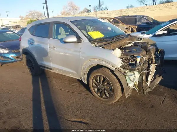 KM8J33A45HU440861 2017 HYUNDAI TUCSON - Image 1