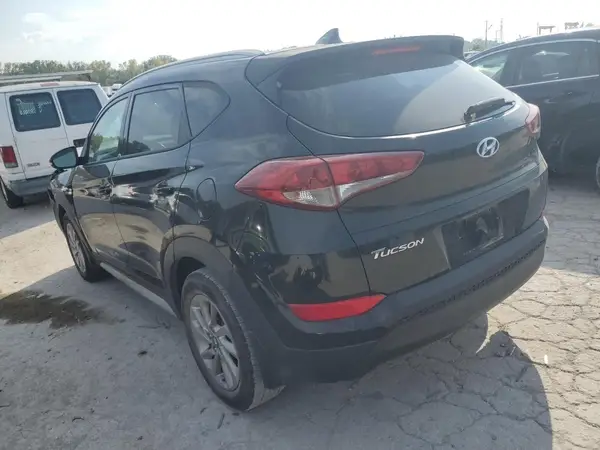KM8J33A45HU446742 2017 HYUNDAI TUCSON - Image 2