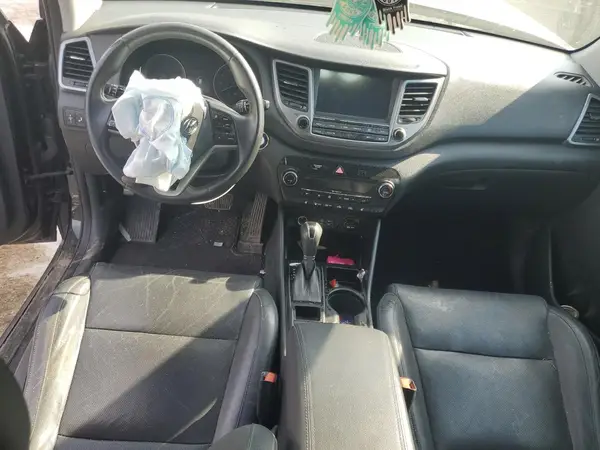 KM8J33A45HU446742 2017 HYUNDAI TUCSON - Image 8