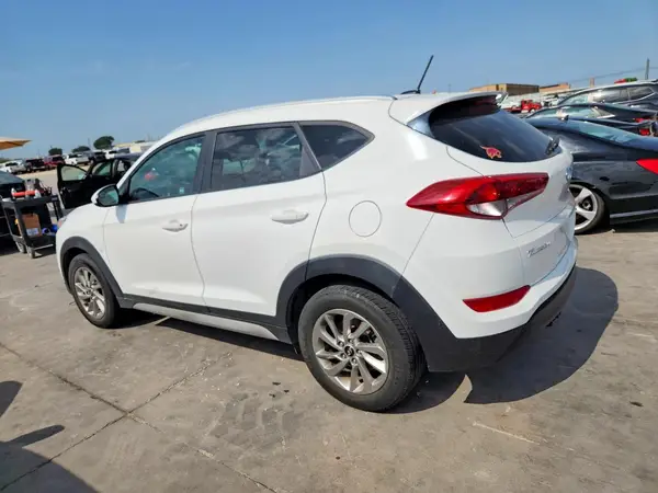 KM8J33A45HU455859 2017 HYUNDAI TUCSON - Image 2