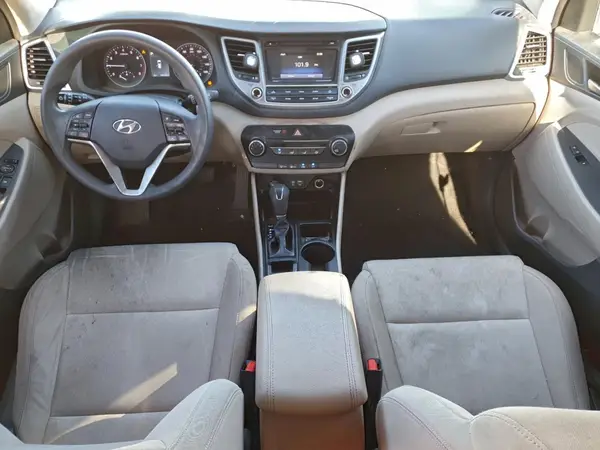 KM8J33A45HU459927 2017 HYUNDAI TUCSON - Image 8