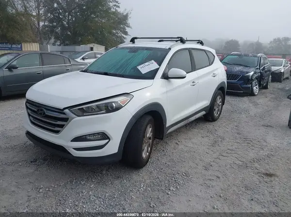 KM8J33A45HU464819 2017 HYUNDAI TUCSON - Image 2