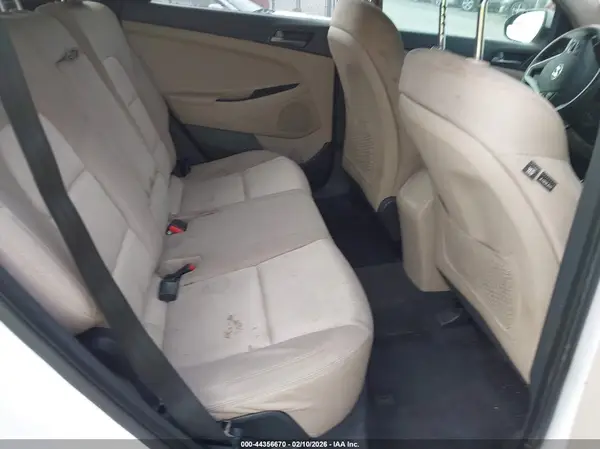 KM8J33A45HU464819 2017 HYUNDAI TUCSON - Image 8