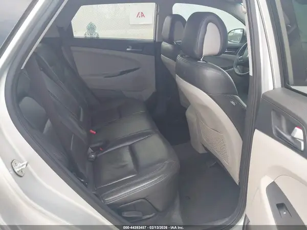 KM8J33A45HU469874 2017 HYUNDAI TUCSON - Image 8