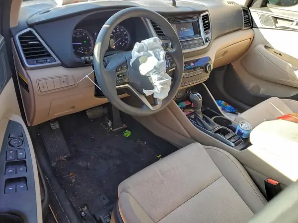 KM8J33A45HU477280 2017 HYUNDAI TUCSON - Image 8