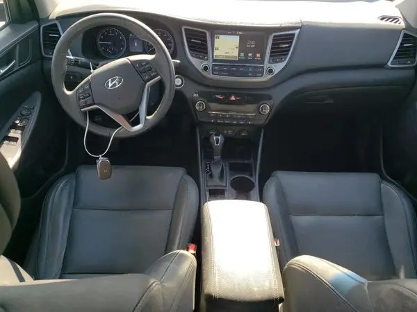 KM8J33A45HU478445 2017 HYUNDAI TUCSON - Image 8