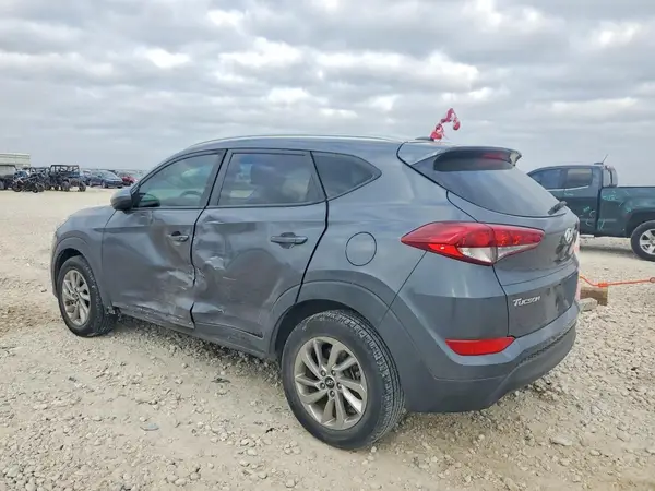 KM8J33A45HU482253 2017 HYUNDAI TUCSON - Image 2