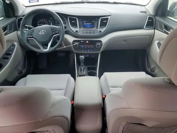 KM8J33A45HU482253 2017 HYUNDAI TUCSON - Image 8