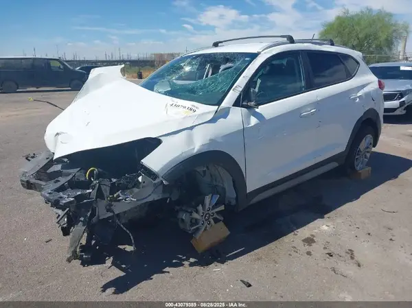 KM8J33A45HU484634 2017 HYUNDAI TUCSON - Image 2