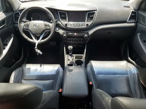KM8J33A45HU491602 2017 HYUNDAI TUCSON - Image 8