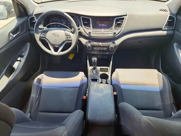 KM8J33A45HU496394 2017 HYUNDAI TUCSON - Image 8