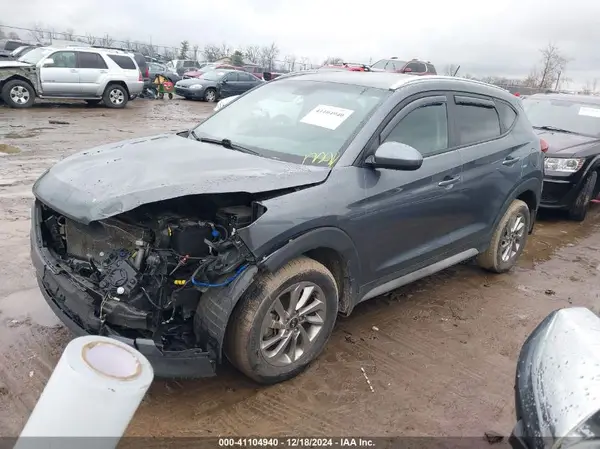 KM8J33A45HU507197 2017 HYUNDAI TUCSON - Image 2