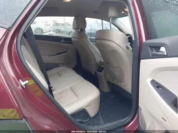 KM8J33A45HU509953 2017 HYUNDAI TUCSON - Image 8