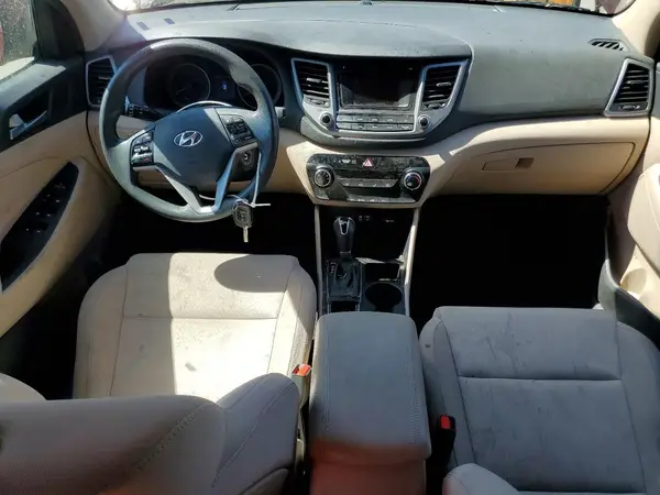 KM8J33A45HU524047 2017 HYUNDAI TUCSON - Image 8