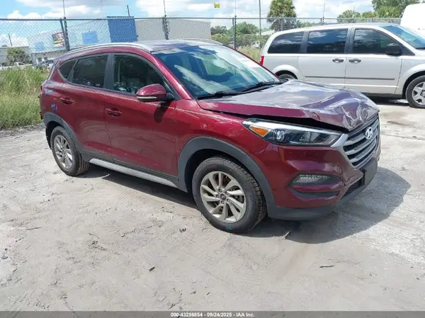 KM8J33A45HU538515 2017 HYUNDAI TUCSON - Image 1
