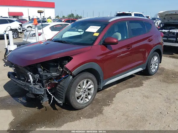 KM8J33A45HU575824 2017 HYUNDAI TUCSON - Image 2