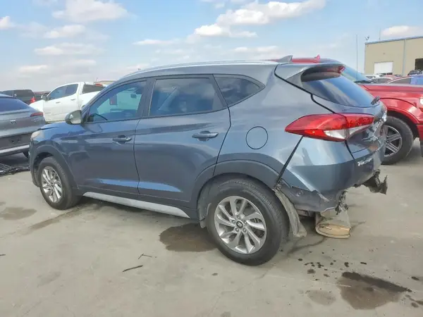 KM8J33A45JU597246 2018 HYUNDAI TUCSON - Image 2