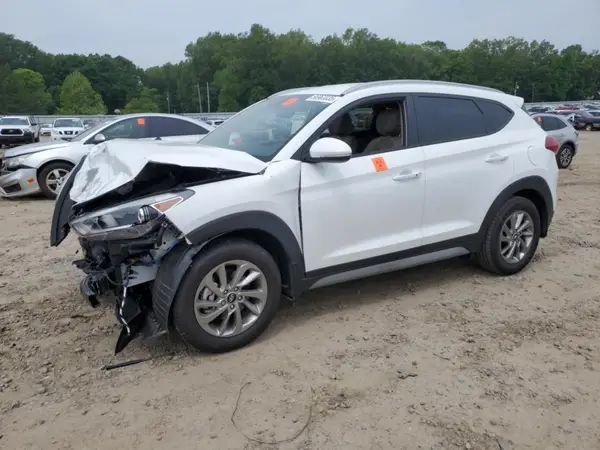 KM8J33A45JU603787 2018 HYUNDAI TUCSON - Image 1