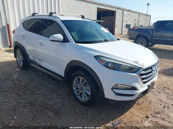 KM8J33A45JU606401 2018 HYUNDAI TUCSON - Image 1