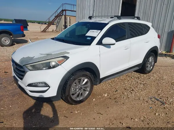 KM8J33A45JU606401 2018 HYUNDAI TUCSON - Image 2