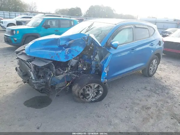 KM8J33A45JU608701 2018 HYUNDAI TUCSON - Image 2