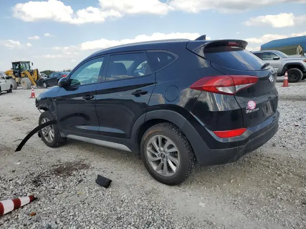 KM8J33A45JU609055 2018 HYUNDAI TUCSON - Image 2