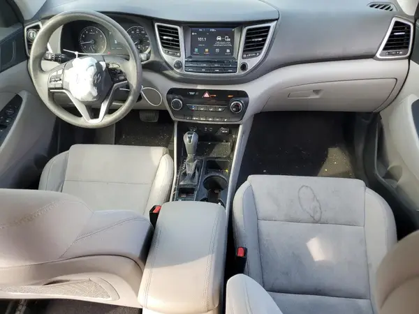 KM8J33A45JU609055 2018 HYUNDAI TUCSON - Image 8