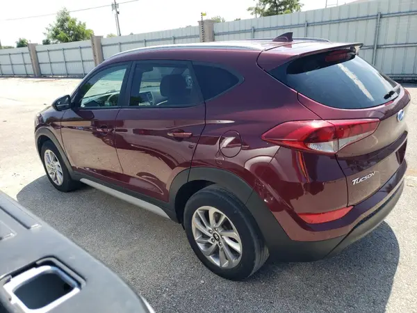 KM8J33A45JU620721 2018 HYUNDAI TUCSON - Image 2