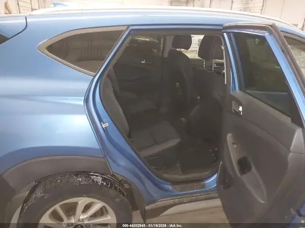 KM8J33A45JU625899 2018 HYUNDAI TUCSON - Image 8