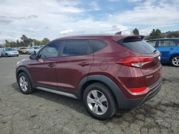 KM8J33A45JU626714 2018 HYUNDAI TUCSON - Image 2