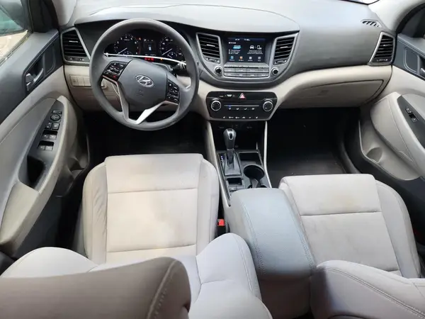 KM8J33A45JU637020 2018 HYUNDAI TUCSON - Image 8