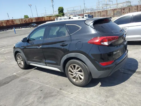 KM8J33A45JU639737 2018 HYUNDAI TUCSON - Image 2