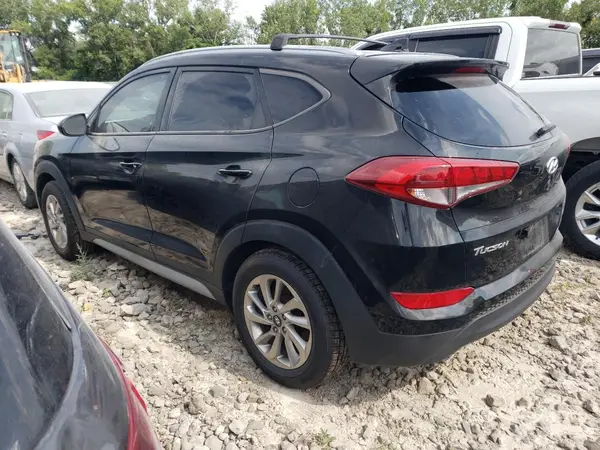 KM8J33A45JU644212 2018 HYUNDAI TUCSON - Image 2