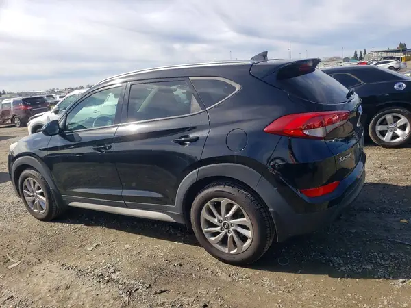 KM8J33A45JU645151 2018 HYUNDAI TUCSON - Image 2