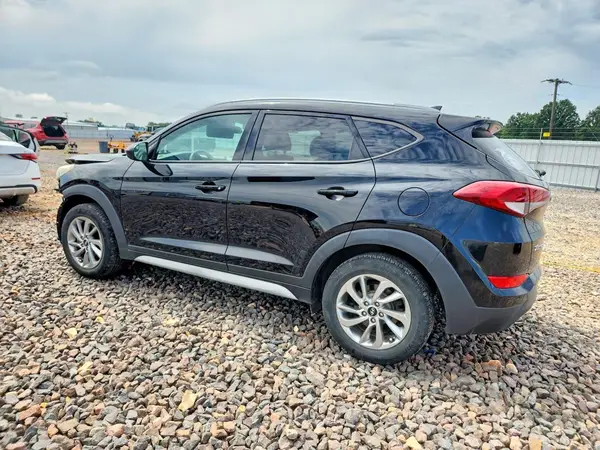 KM8J33A45JU645179 2018 HYUNDAI TUCSON - Image 2