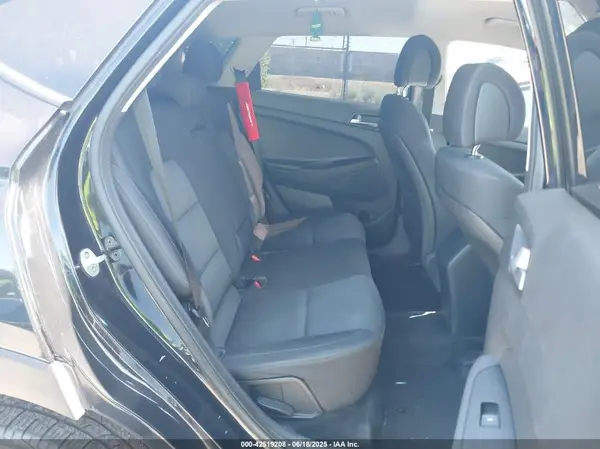 KM8J33A45JU653413 2018 HYUNDAI TUCSON - Image 8
