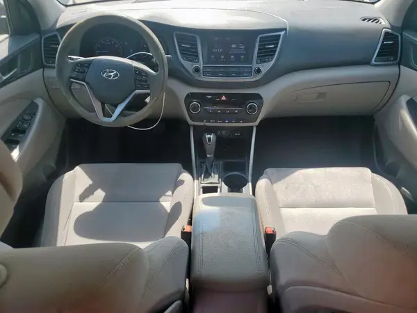 KM8J33A45JU654304 2018 HYUNDAI TUCSON - Image 8