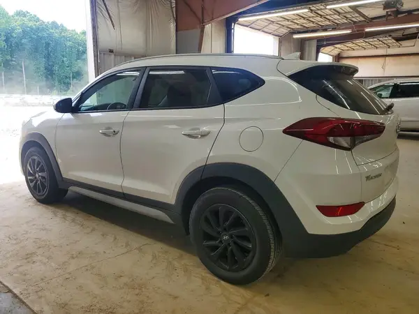 KM8J33A45JU654464 2018 HYUNDAI TUCSON - Image 2