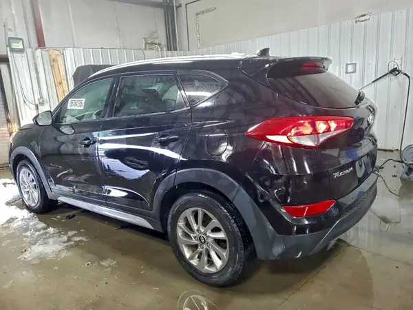 KM8J33A45JU655856 2018 HYUNDAI TUCSON - Image 2