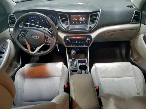 KM8J33A45JU655856 2018 HYUNDAI TUCSON - Image 8