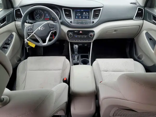 KM8J33A45JU660135 2018 HYUNDAI TUCSON - Image 8