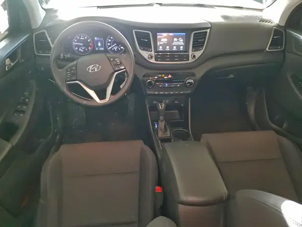 KM8J33A45JU664850 2018 HYUNDAI TUCSON - Image 8
