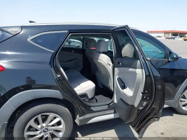KM8J33A45JU669692 2018 HYUNDAI TUCSON - Image 8