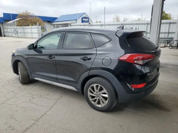KM8J33A45JU669725 2018 HYUNDAI TUCSON - Image 2