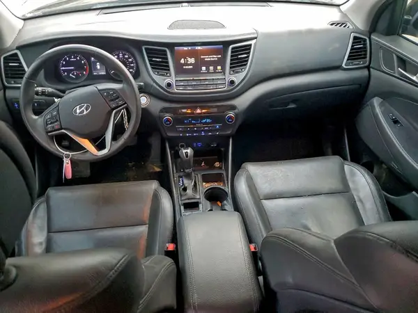 KM8J33A45JU674486 2018 HYUNDAI TUCSON - Image 8