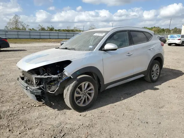 KM8J33A45JU674908 2018 HYUNDAI TUCSON - Image 1