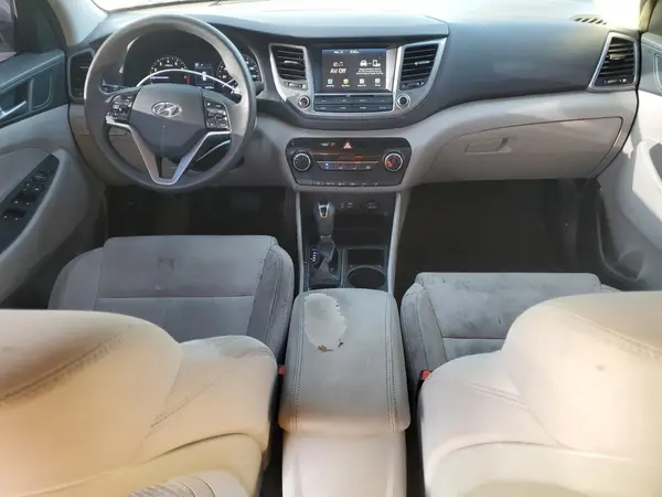 KM8J33A45JU678179 2018 HYUNDAI TUCSON - Image 8